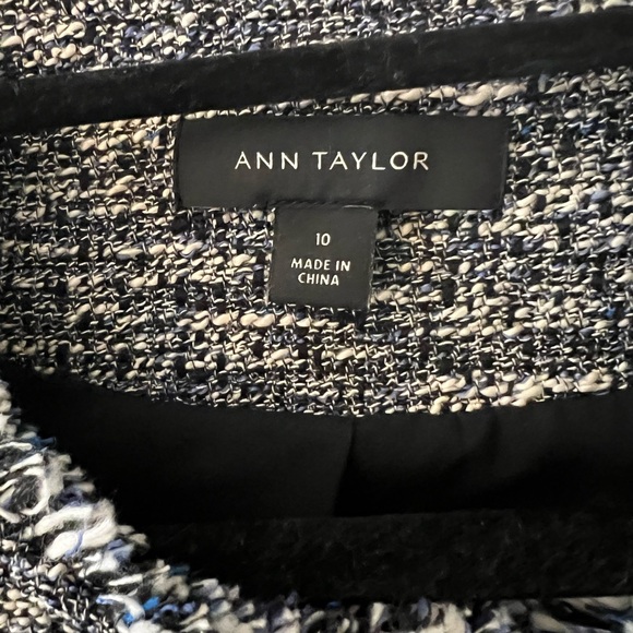 Ann Taylor blazer - Picture 2 of 2